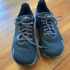 Altra running sneaker size 8